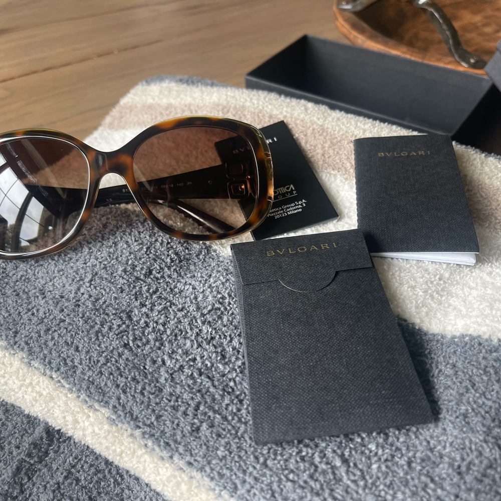 Gorgeous BVLGARI sunglasses